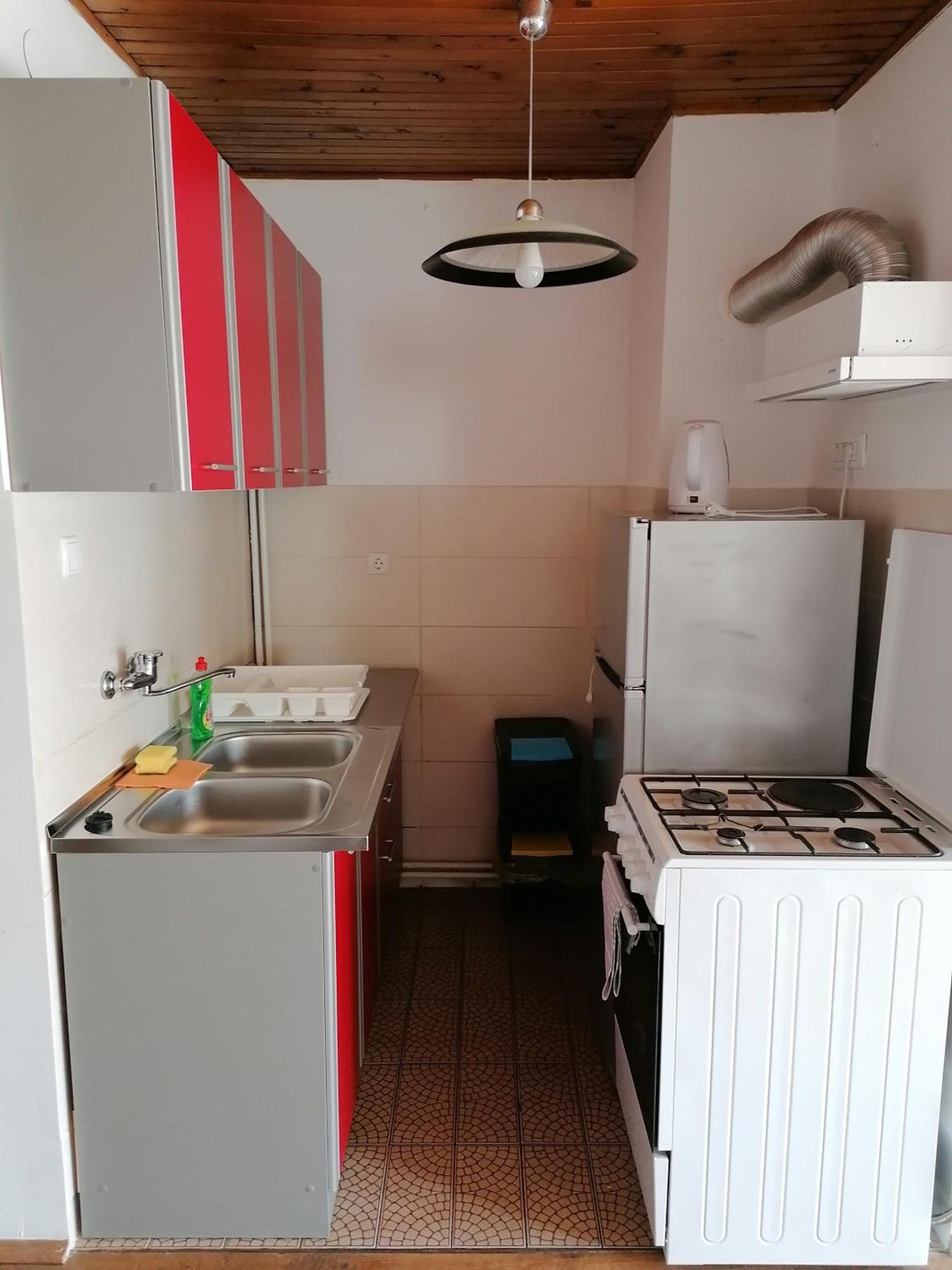 Cozy 1-Bdrm Apt In Dubec, Ideal For Work Or Study Сесвете Екстер'єр фото